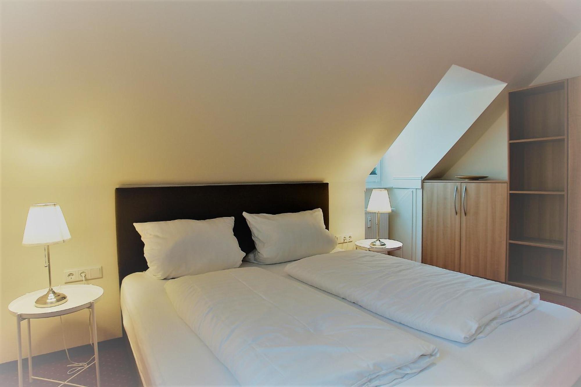 Friesischer Hof, Ferienwohnungen Mit Indoor Spielplatz, Kostenfreien Parkplatz Und W-Lan Hage Phòng bức ảnh